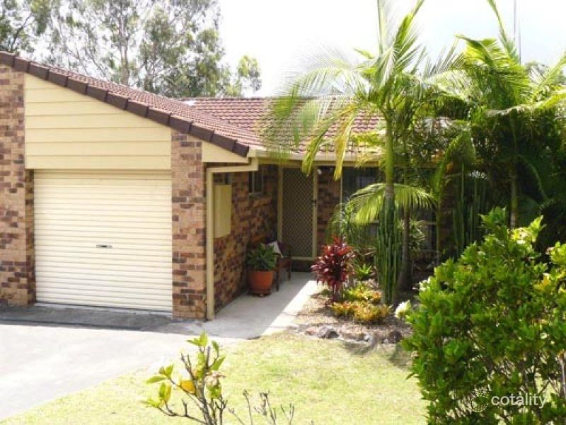 1/8 Theatre St, Oxenford, QLD 4210