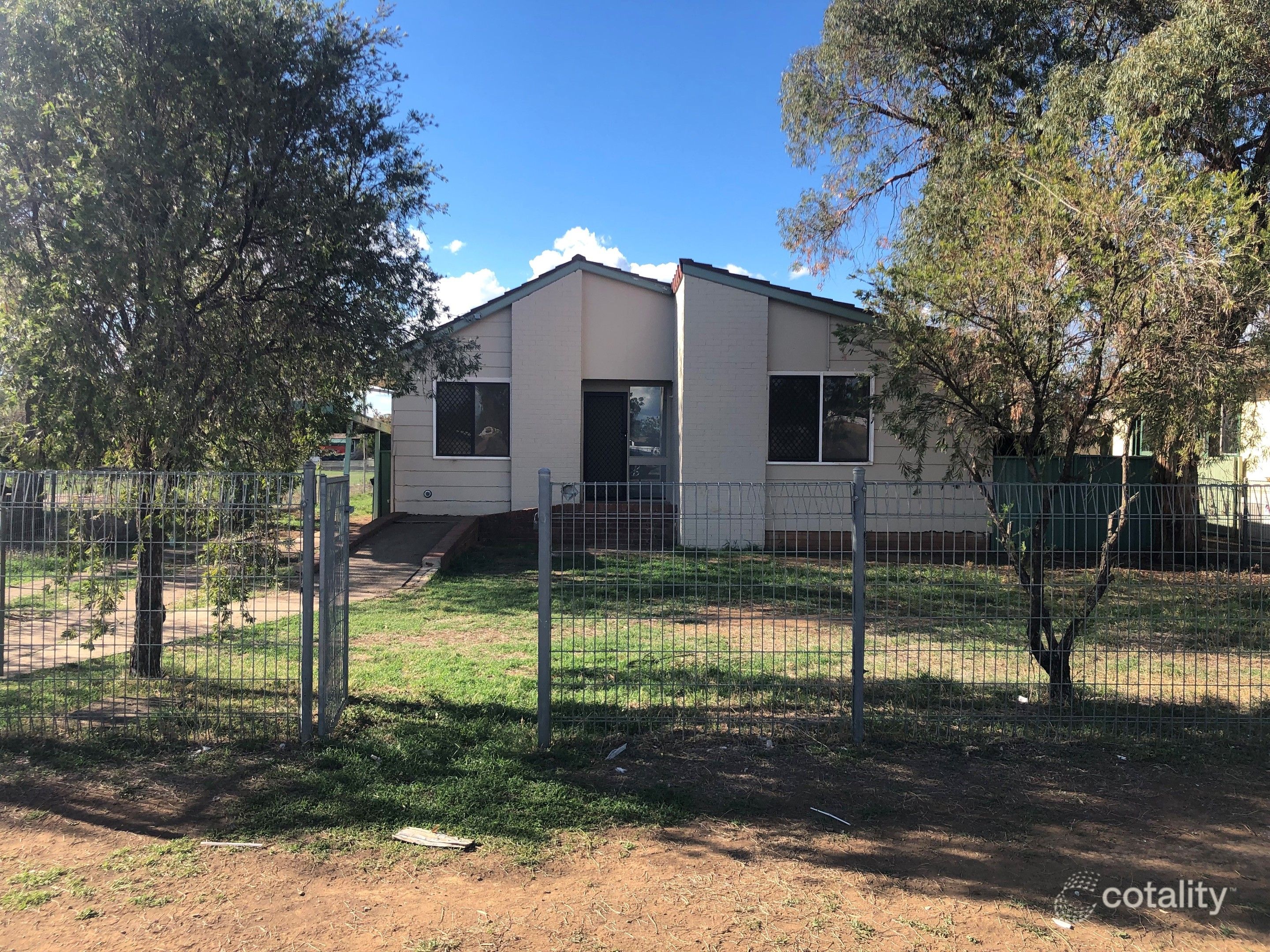 37 Green St, West Tamworth, NSW 2340