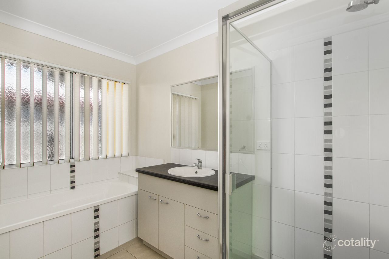 17 Kirrama Ct, Bushland Beach, QLD 4818