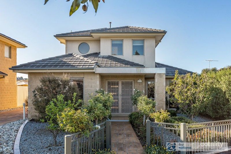 2/201 Queen St, Altona, VIC 3018