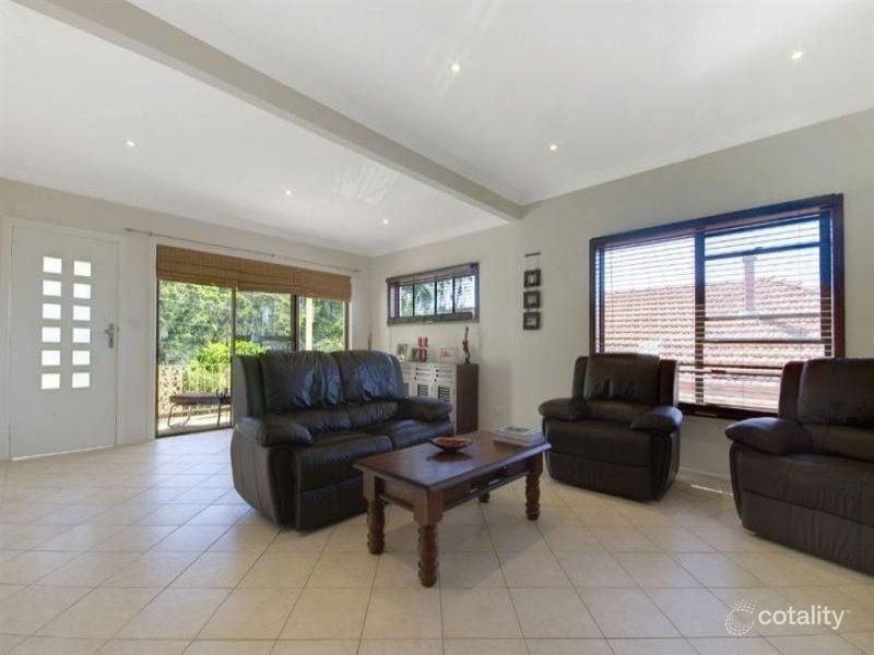17 Balmer Cres, Woonona, NSW 2517
