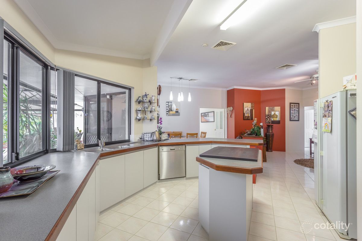 24 Woodcroft Pl, Mount Richon, WA 6112