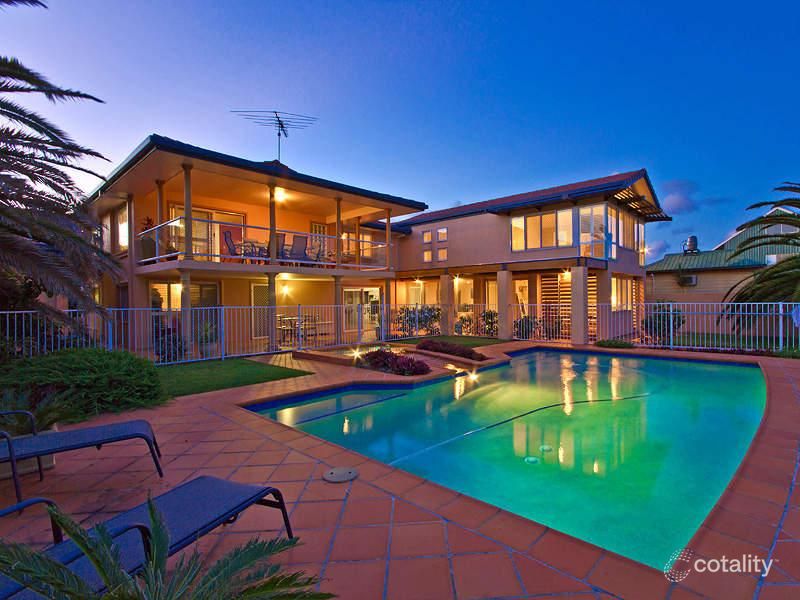 2 Auster St, Redland Bay, QLD 4165