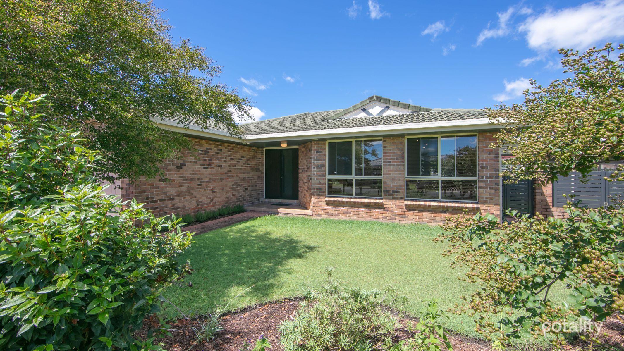 2 Kookaburra Ct, Yamba, NSW 2464