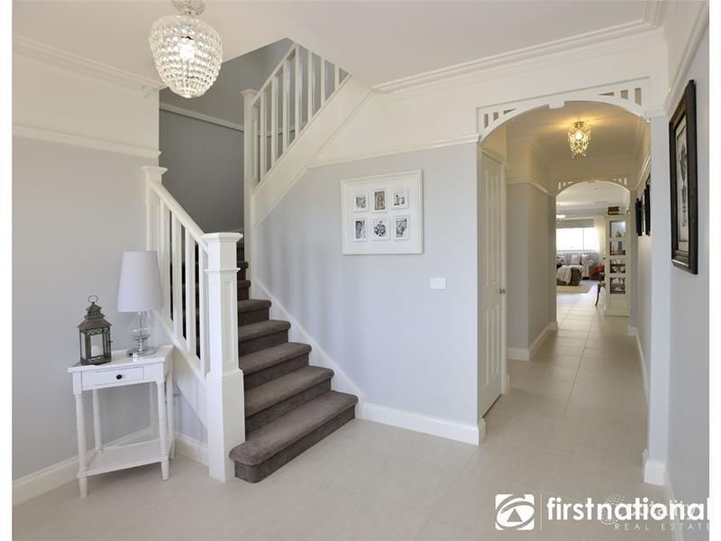 15 Villella Dr, Pakenham, VIC 3810