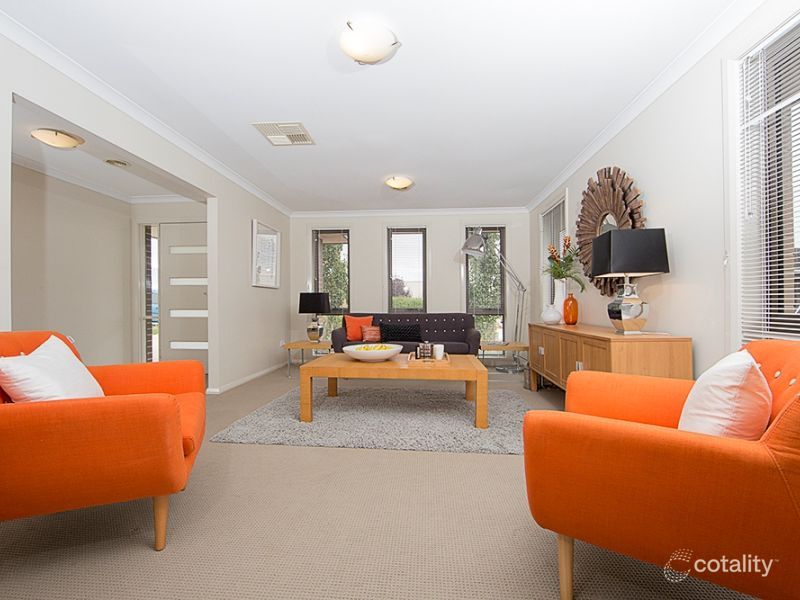 12 Eric De Salis St, Macgregor, ACT 2615