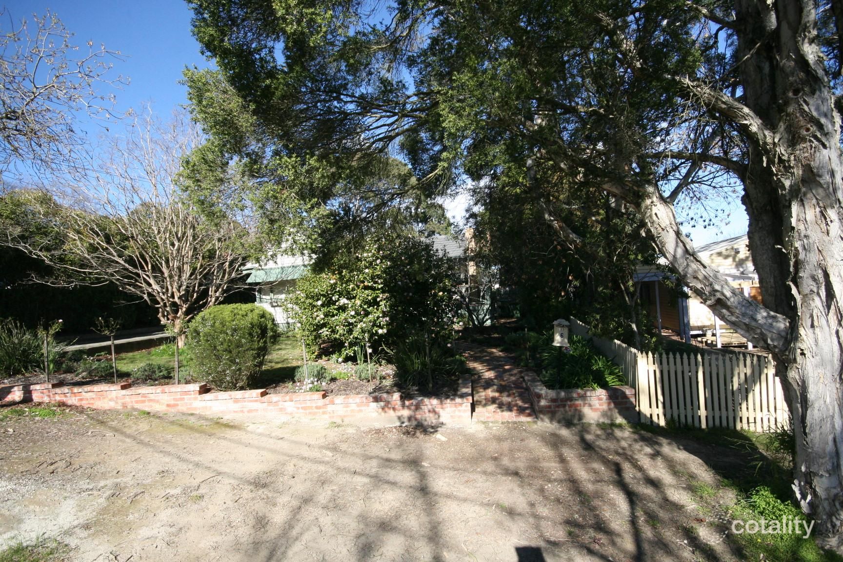 6 Valda Ave, Ringwood East, VIC 3135