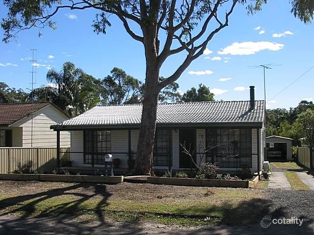 12 Catherine St, Mannering Park, NSW 2259