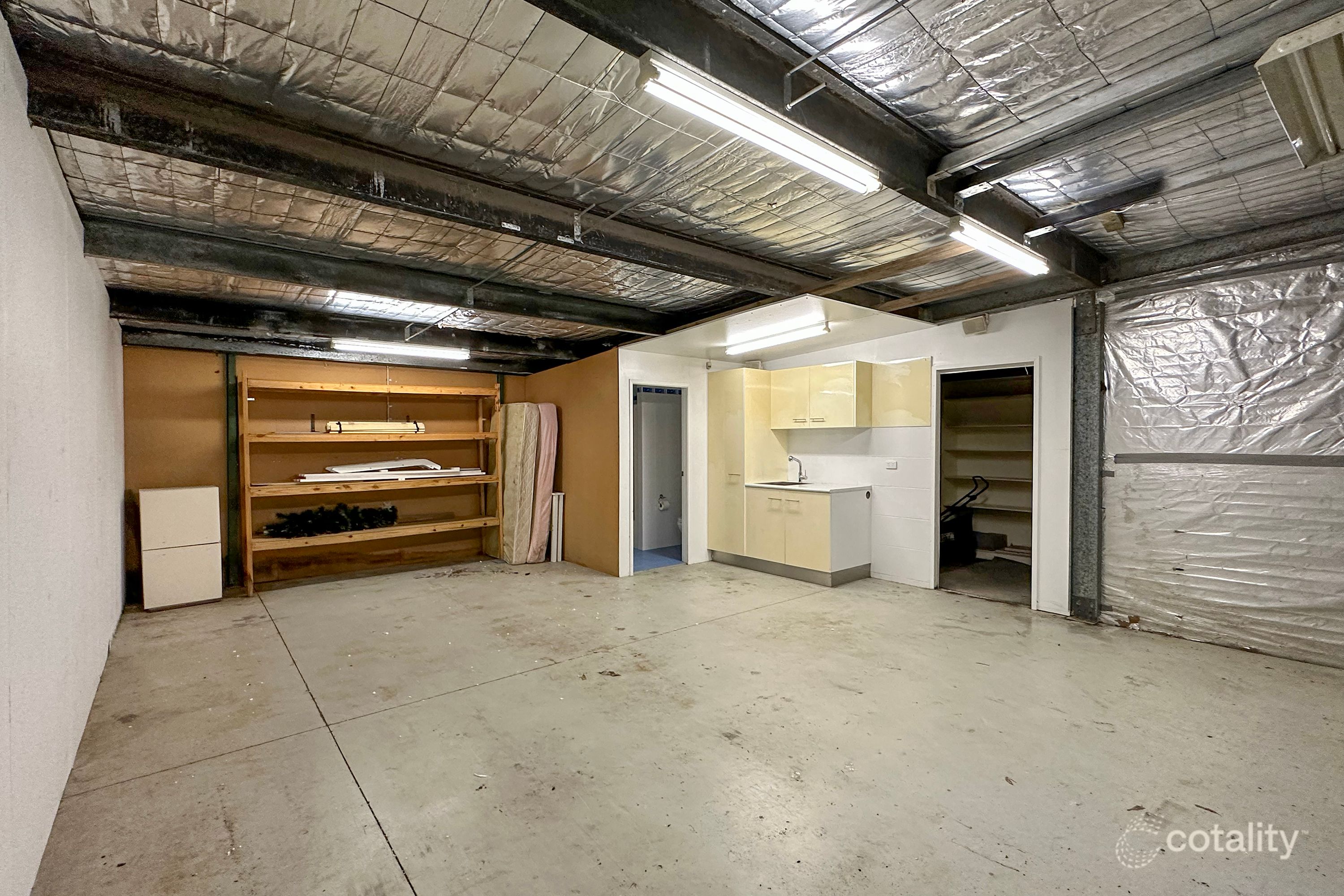 11 Cadonia Rd, Tuggerawong, NSW 2259