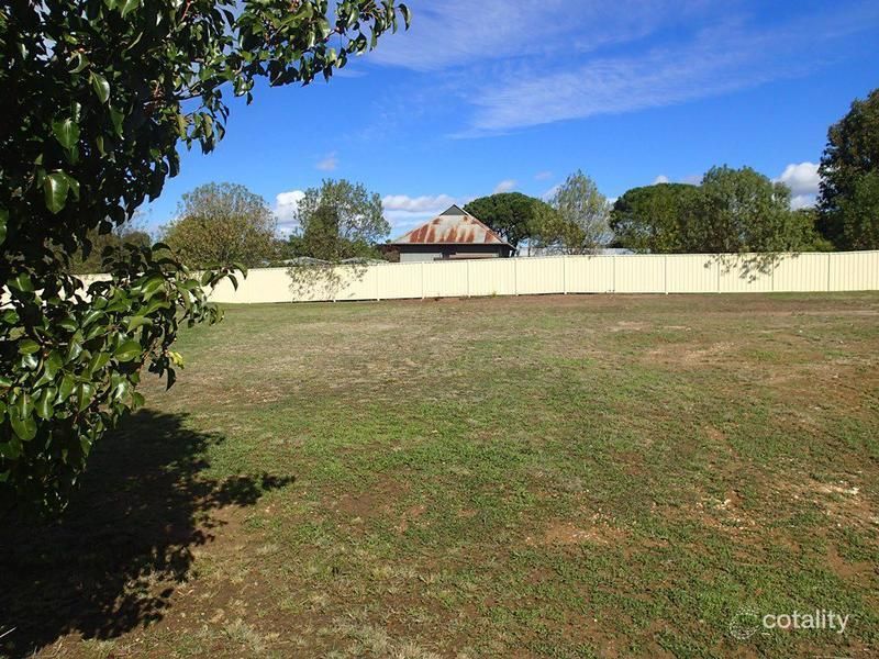 10 Ash Ave, Corowa, NSW 2646
