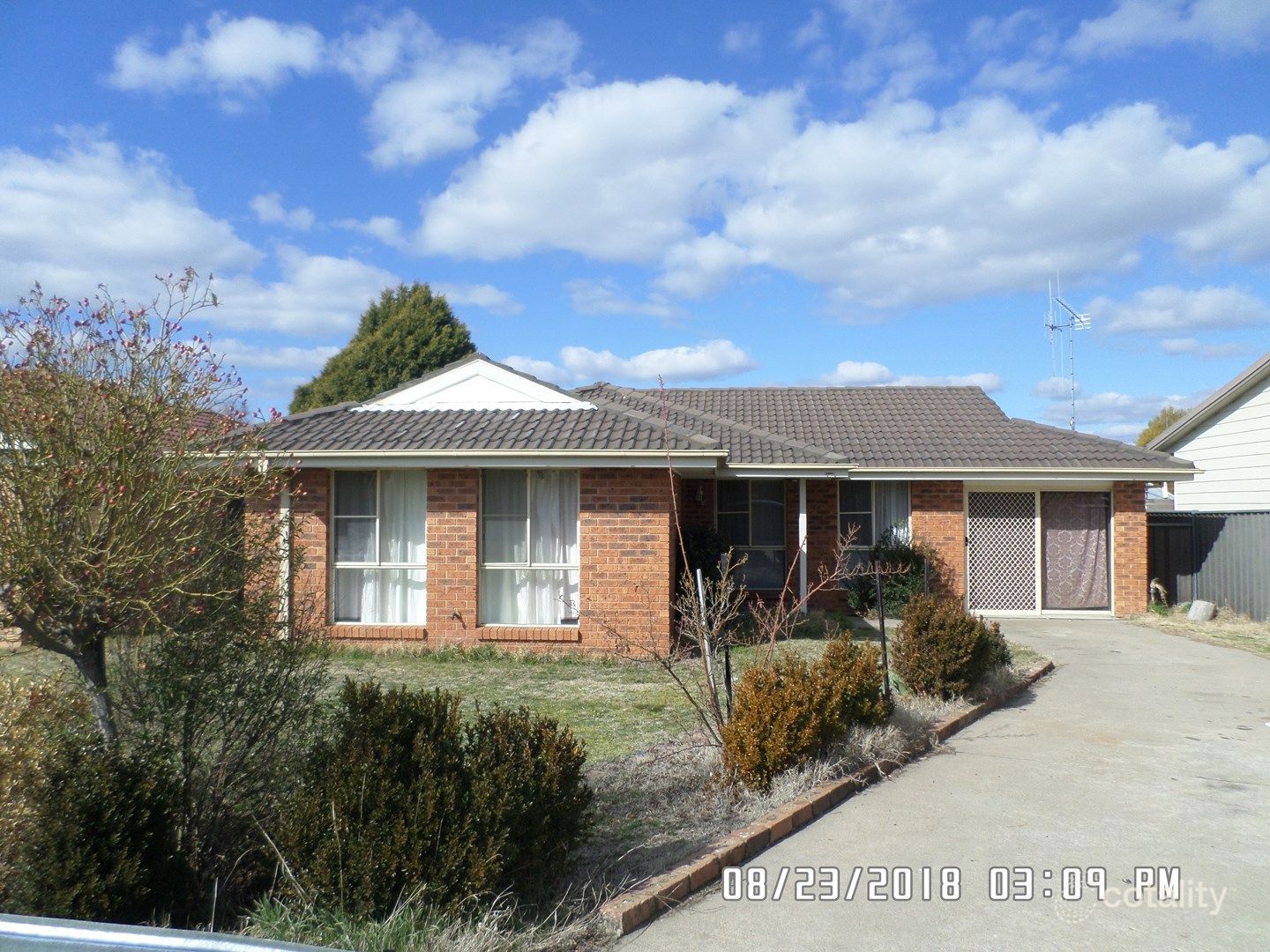 10 Burton St, Blayney, NSW 2799