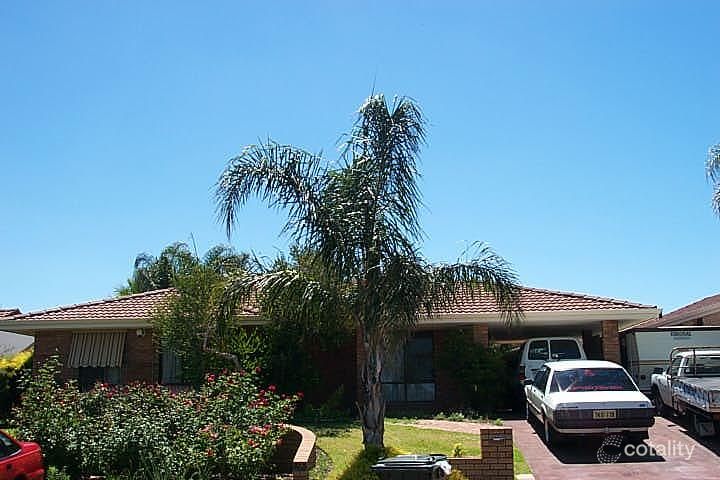 8 Chessington Way, Kingsley, WA 6026