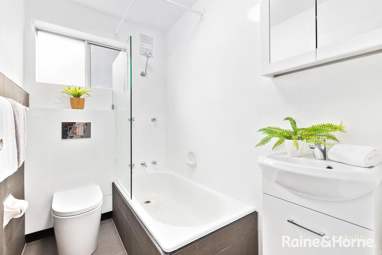 8/3 Western Cres, Gladesville, NSW 2111