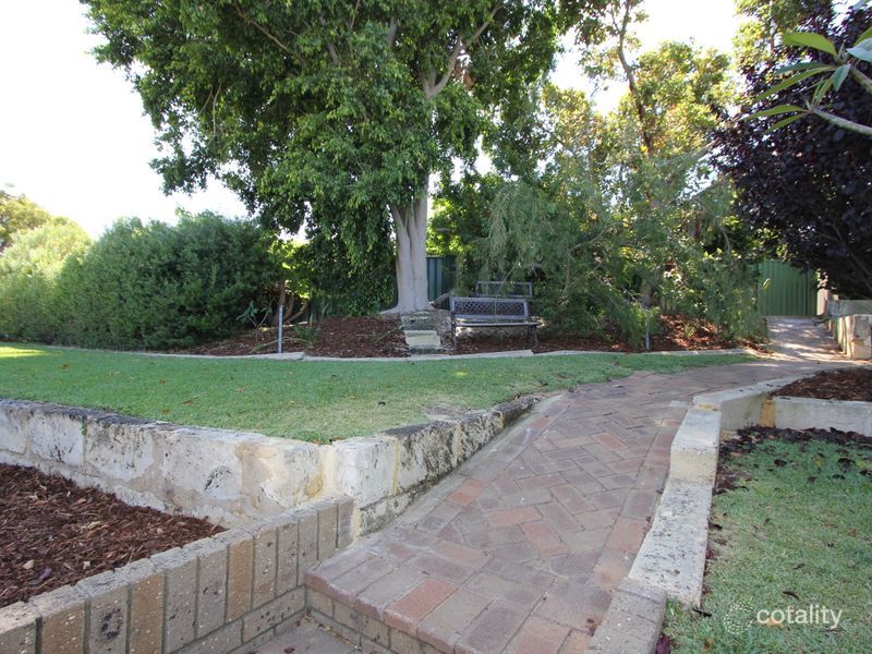 31 Tristram Gdns, Parmelia, WA 6167