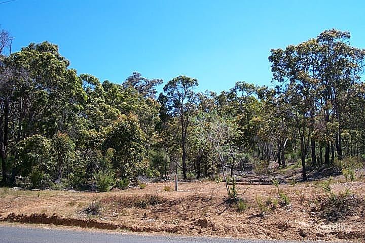 11 Jones Rd, Quedjinup, WA 6281