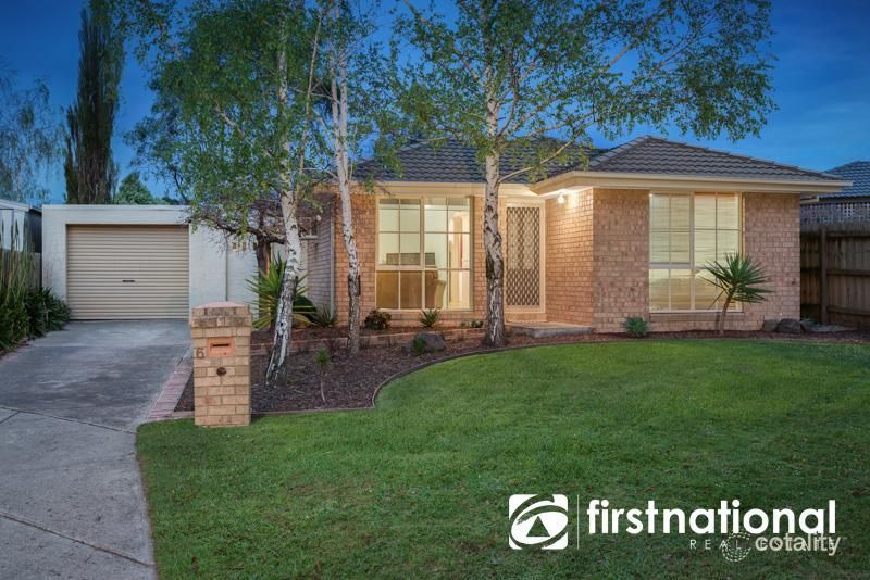 6 Bastow Cl, Pakenham, VIC 3810