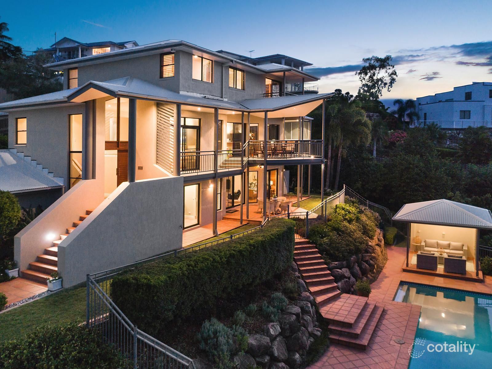 10 Tiara Cl, Mount Ommaney, QLD 4074