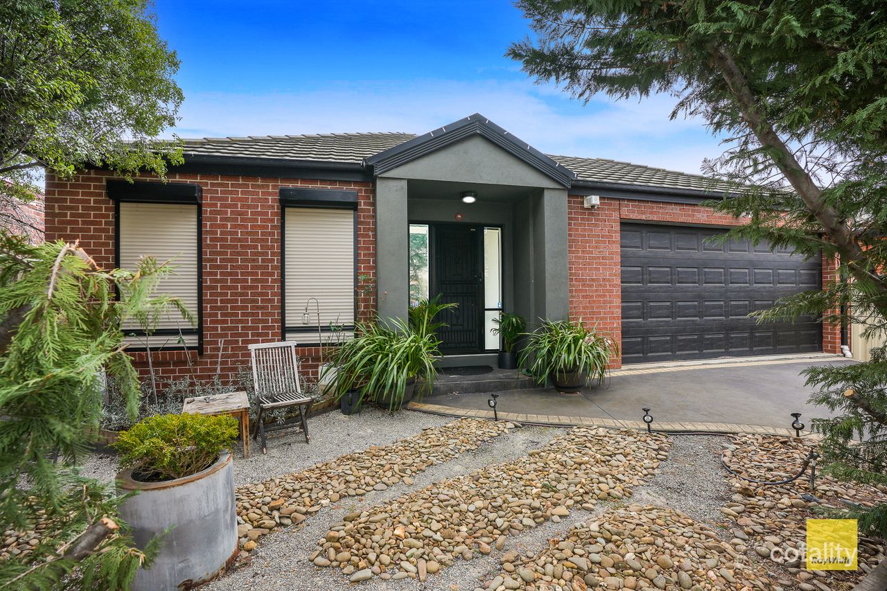 36 Edgbaston Pde, Caroline Springs, VIC 3023