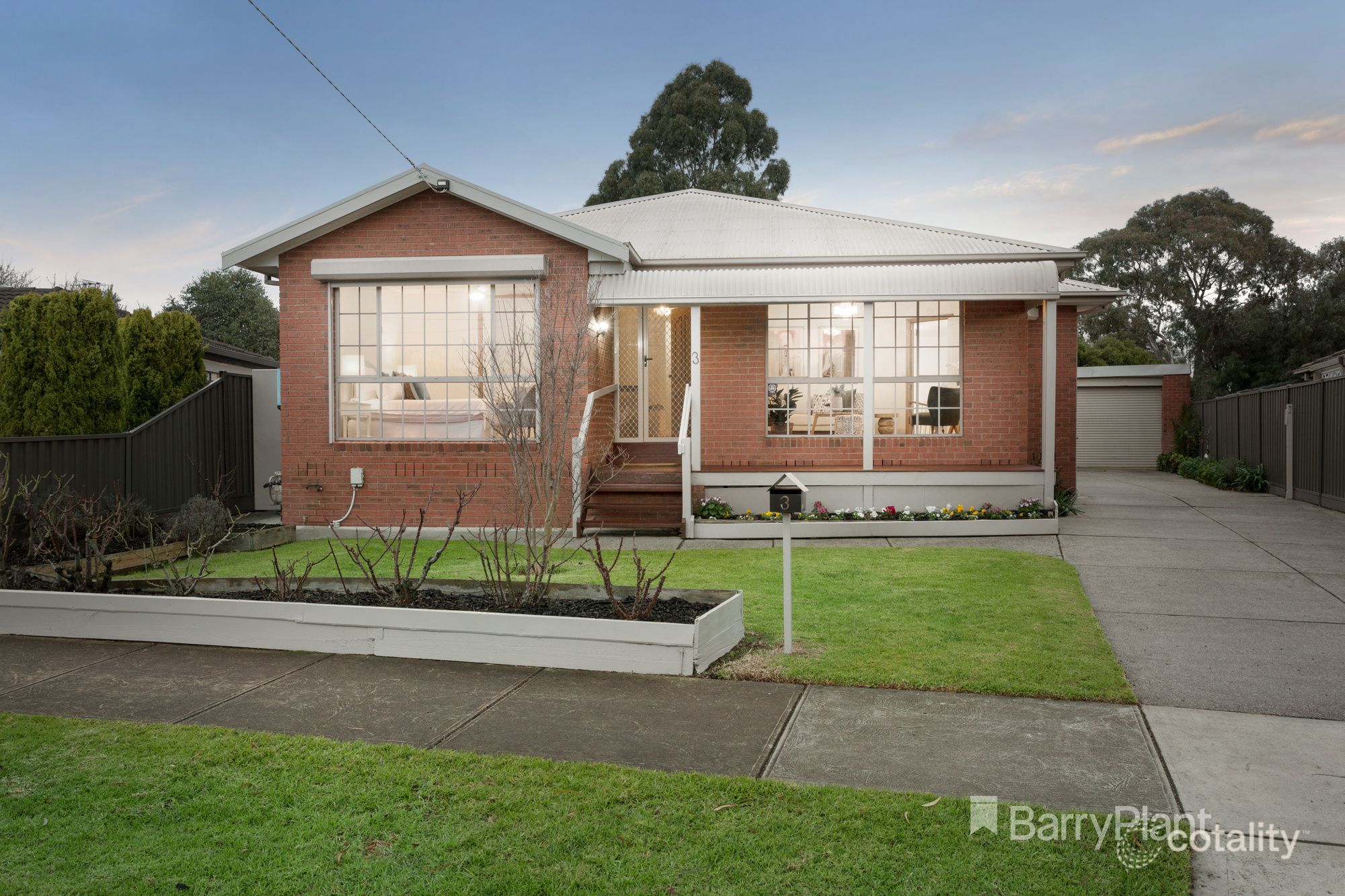 3 Lamina Ave, Mill Park, VIC 3082
