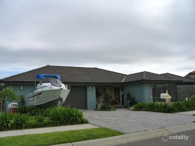 11 White Cap Cl, Redhead, NSW 2290