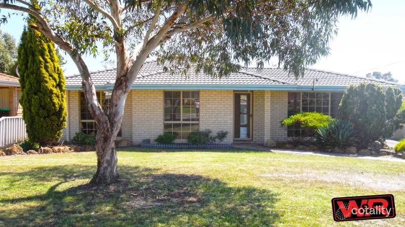 16 Seville Way, Orana, WA 6330