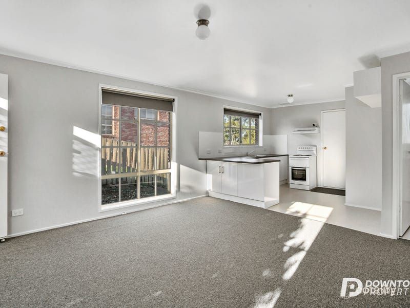 2/84 Hilton Rd, Claremont, TAS 7011
