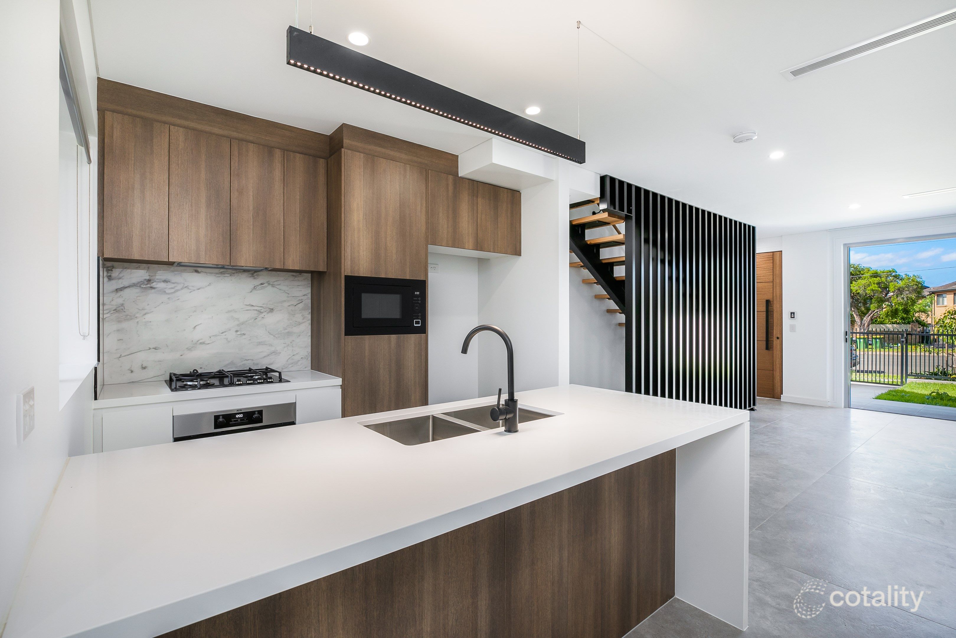 2/289 Port Hacking Rd, Miranda, NSW 2228