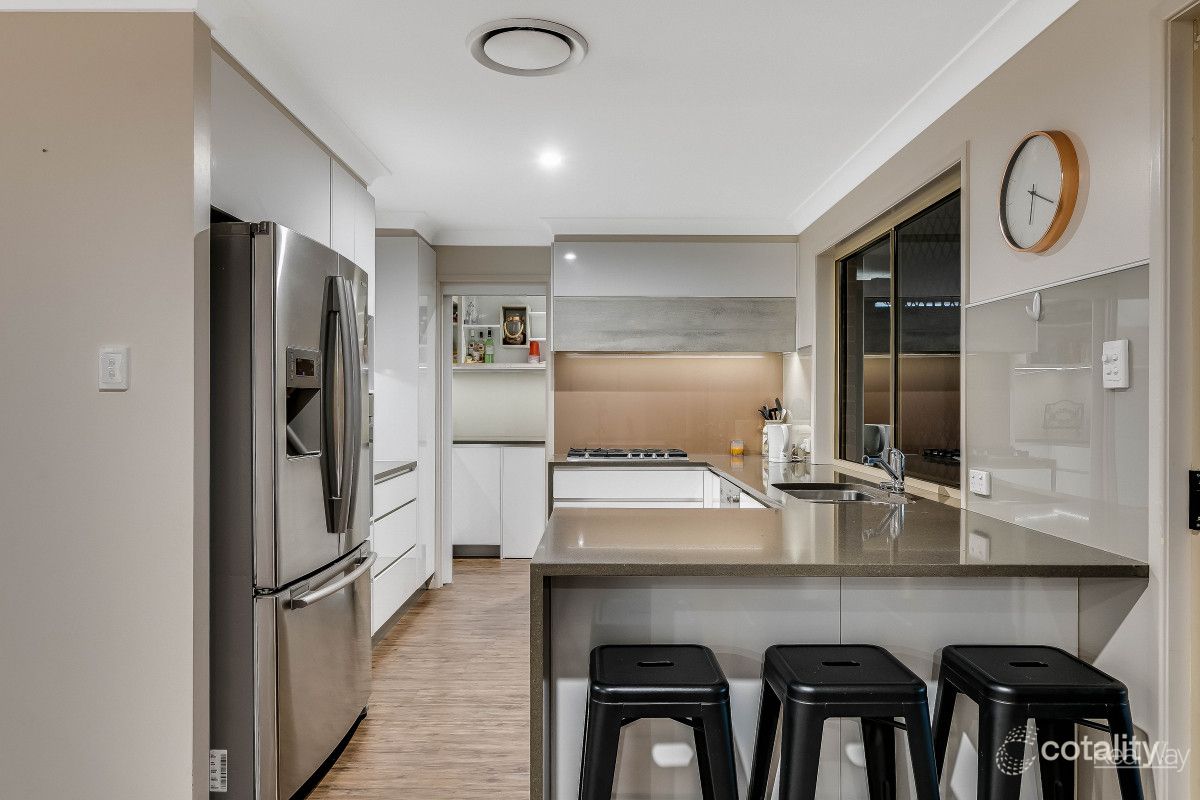 14 Junction, Gowrie Junction, QLD 4352