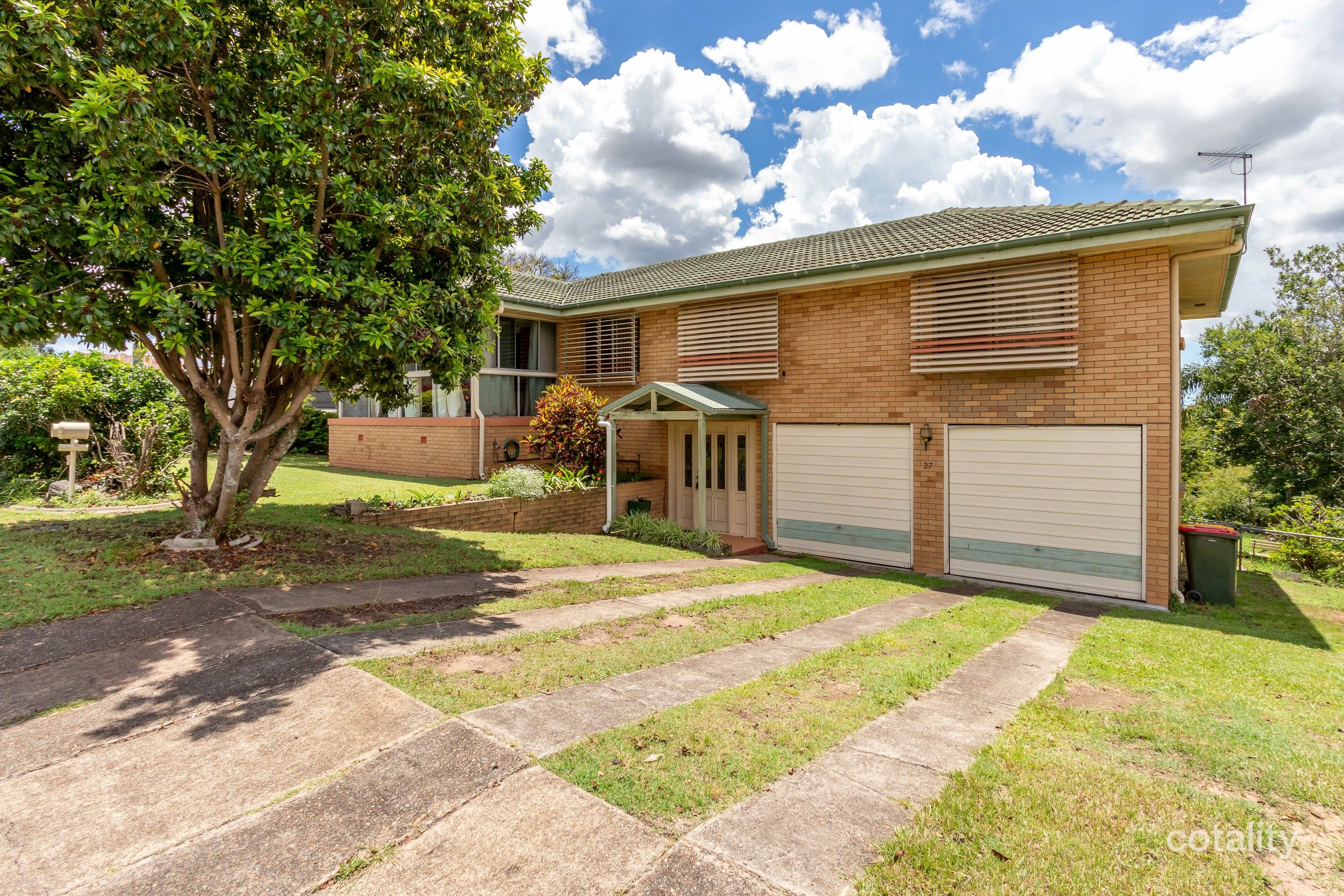 27 Cresthaven Dr, Mansfield, QLD 4122