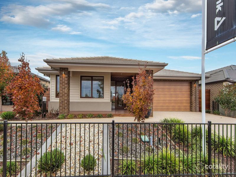 9 Avonmore Way, Weir Views, VIC 3338