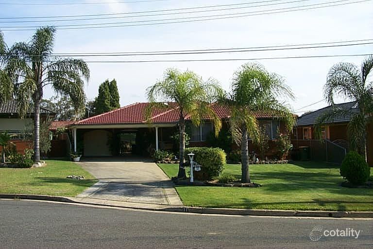 11 Crucie Ave, Bass Hill, NSW 2197