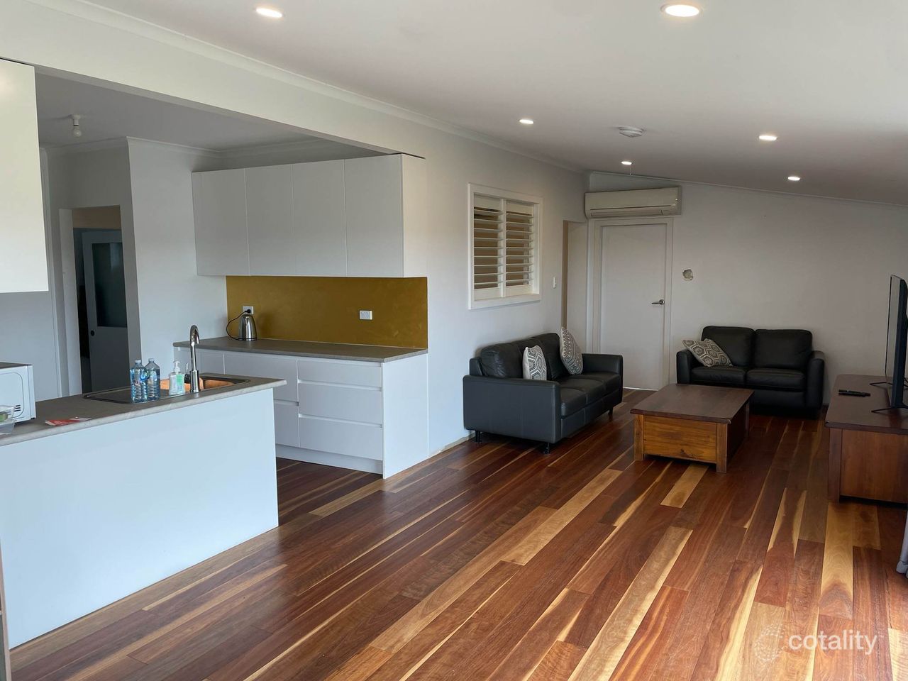 9 Heeley Lane, Young, NSW 2594