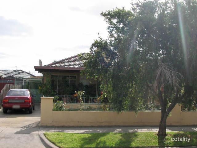 7 Arbor Tce, Avondale Heights, VIC 3034