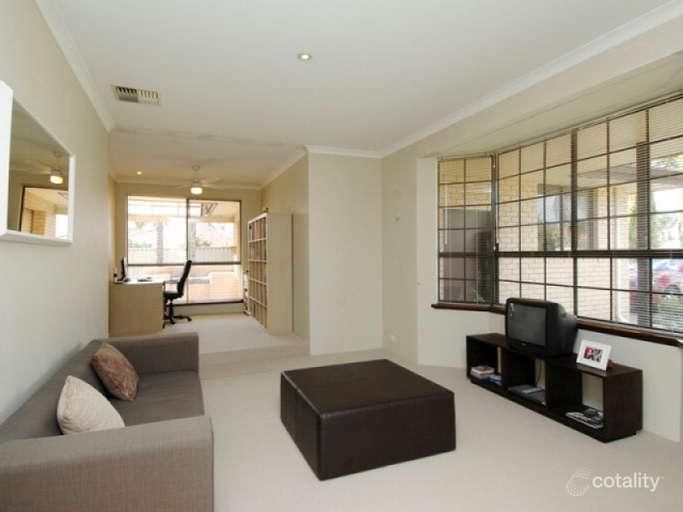 7 Murdoch Ct, Parkwood, WA 6147