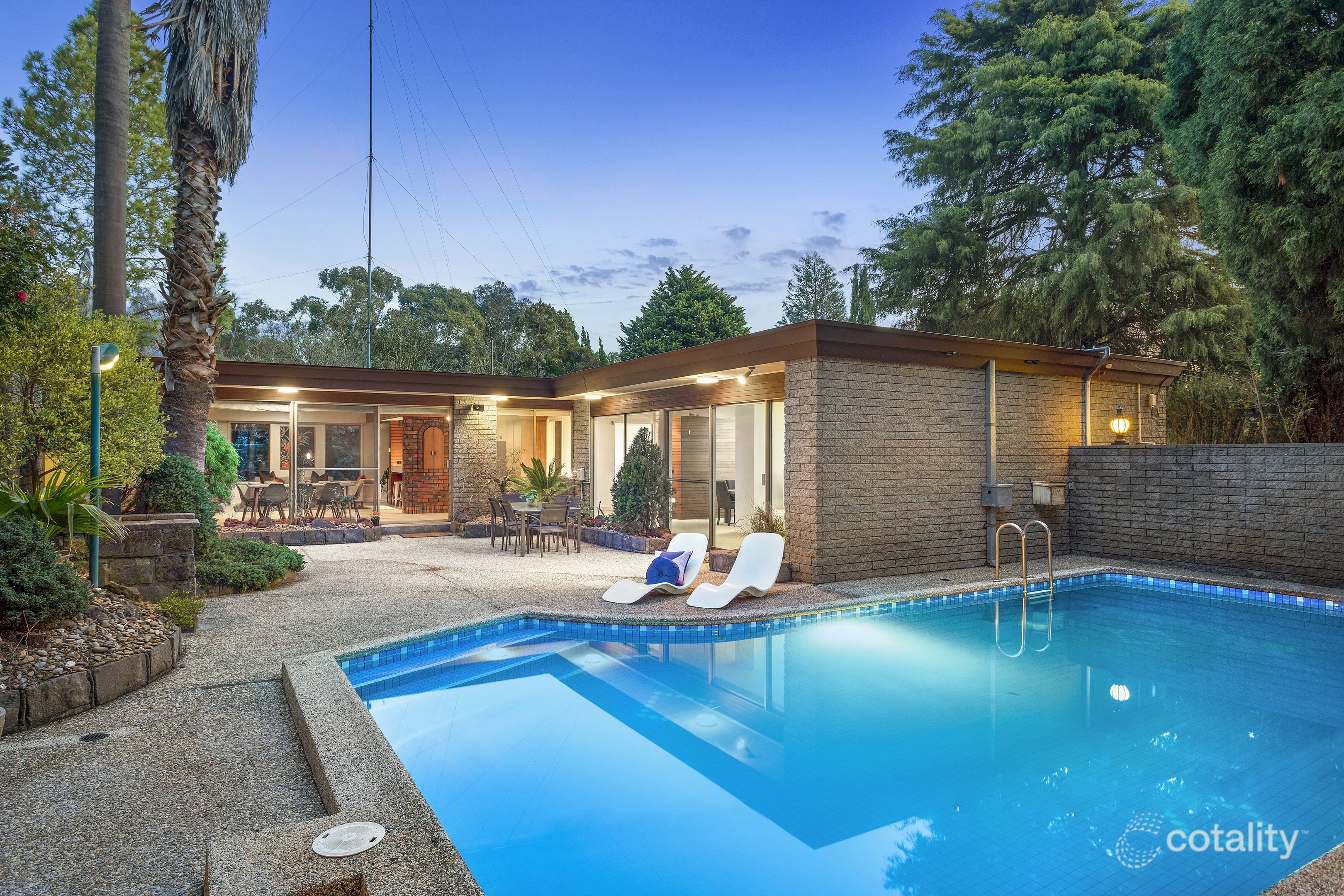 8 Tandarook Cres, Donvale, VIC 3111