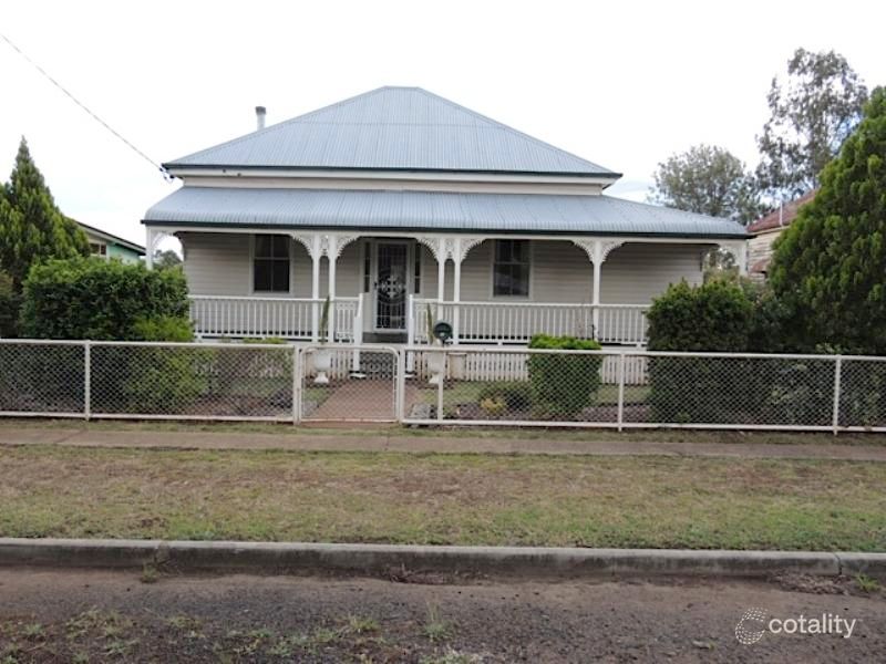 49 Hume St, Pittsworth, QLD 4356