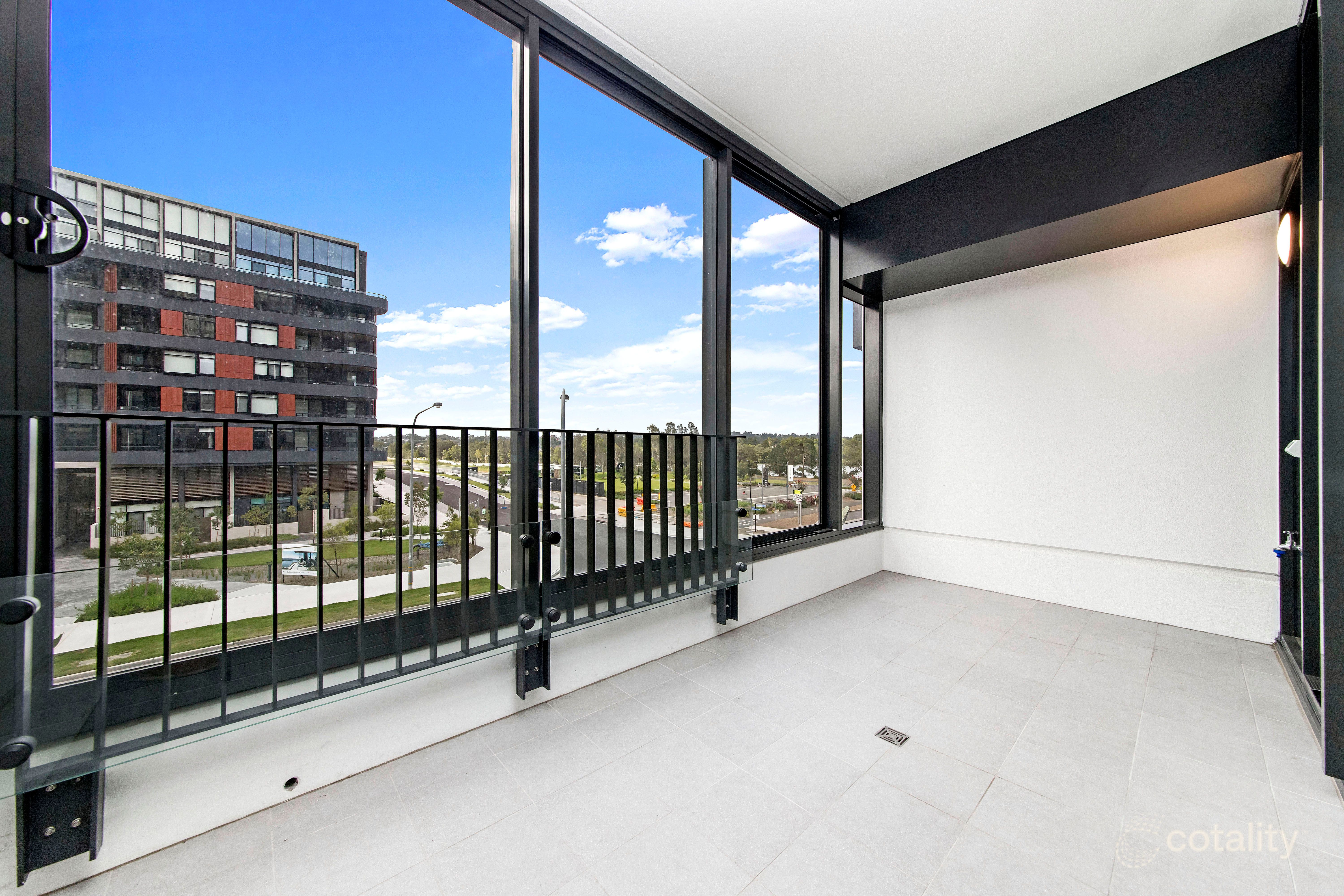 809/57 Hill Rd, Wentworth Point, NSW 2127