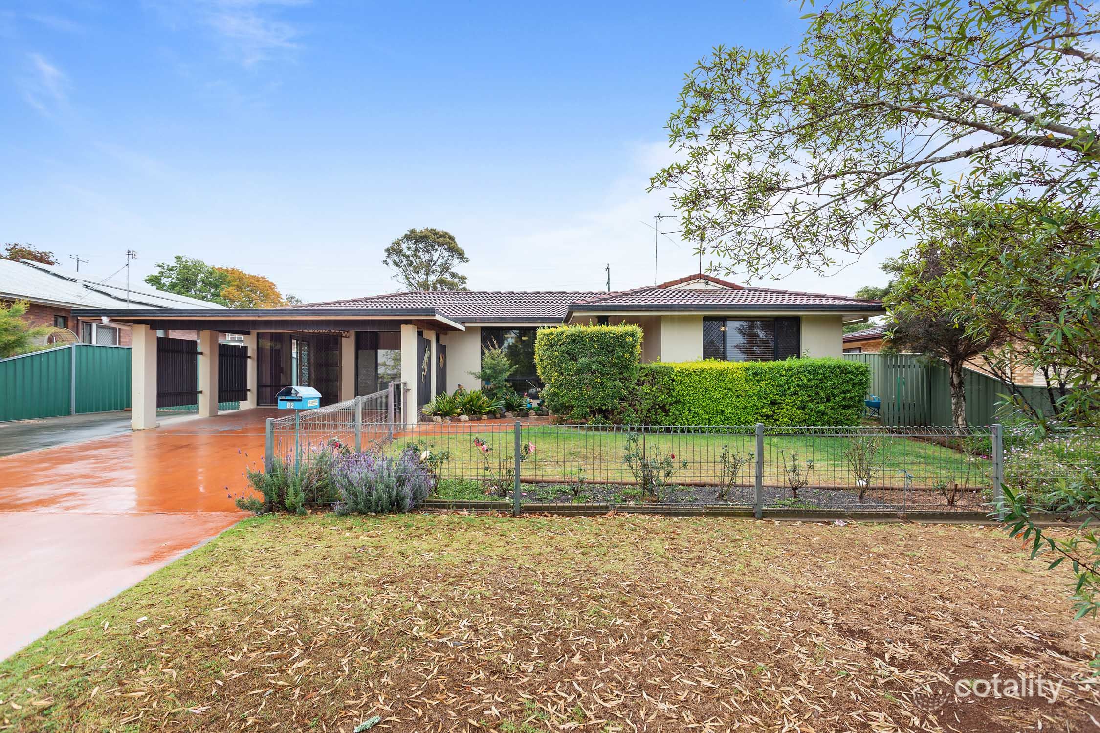 82 Jennifer Cres, Darling Heights, QLD 4350