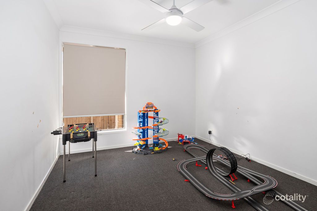 3 Venice Cres, Redbank, QLD 4301