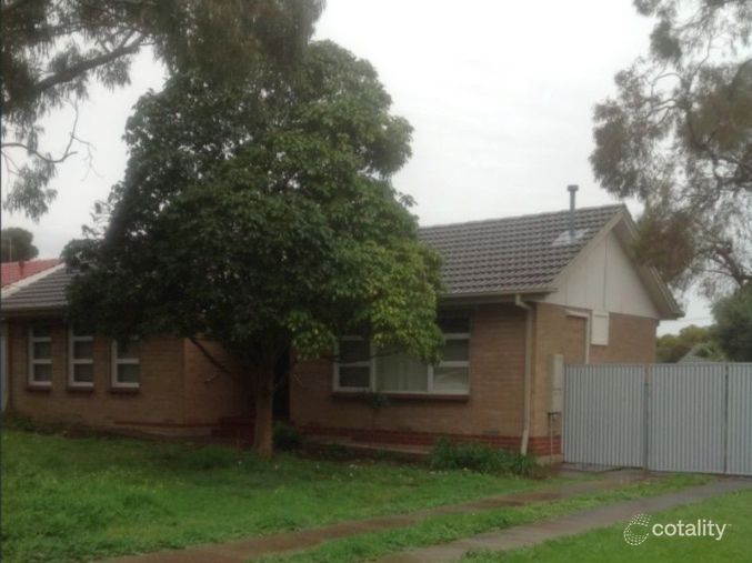 4 Andrew St, Christie Downs, SA 5164