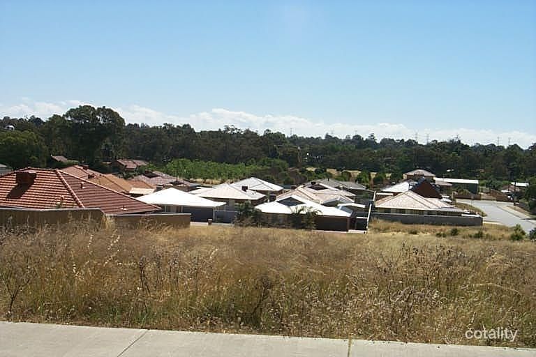 32 Connell Ave, Kelmscott, WA 6111