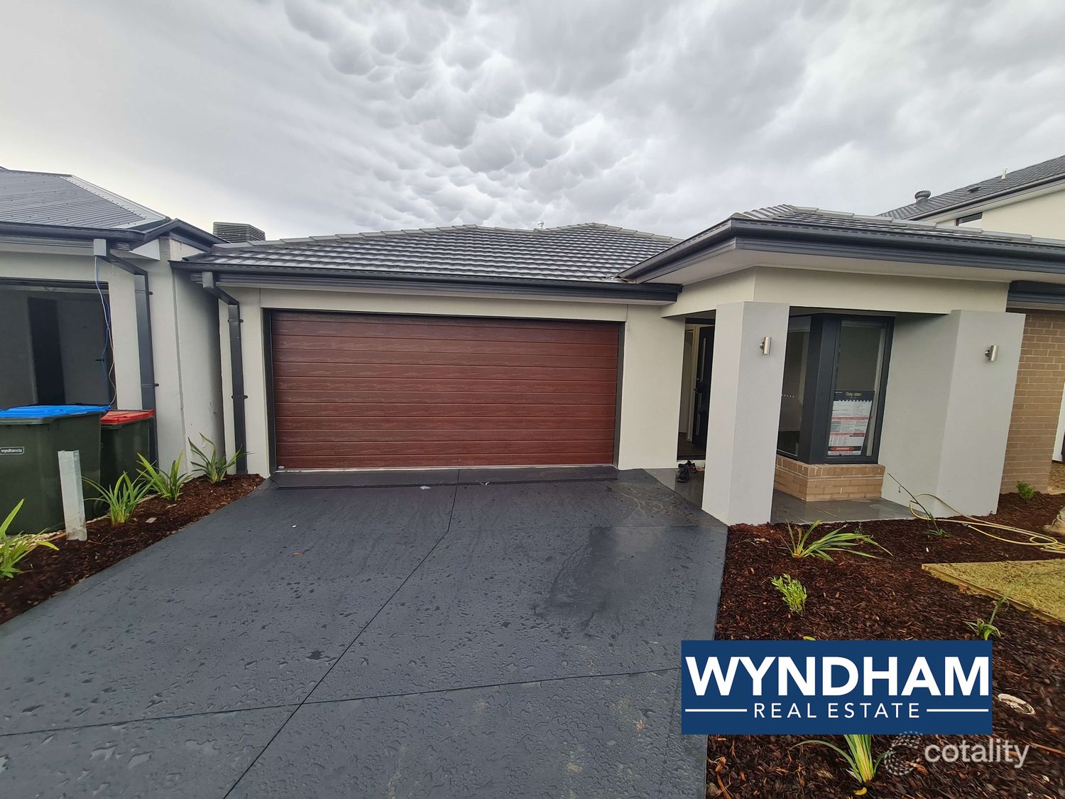 37 Woolspinner Cres, Wyndham Vale, VIC 3024
