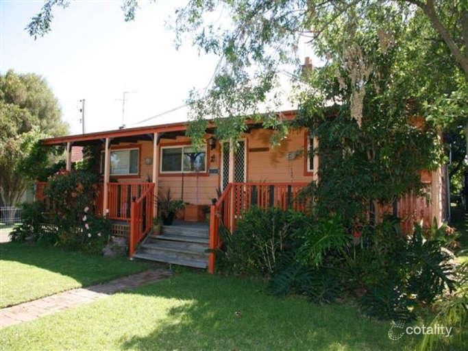 11 Margaret St, Fennell Bay, NSW 2283