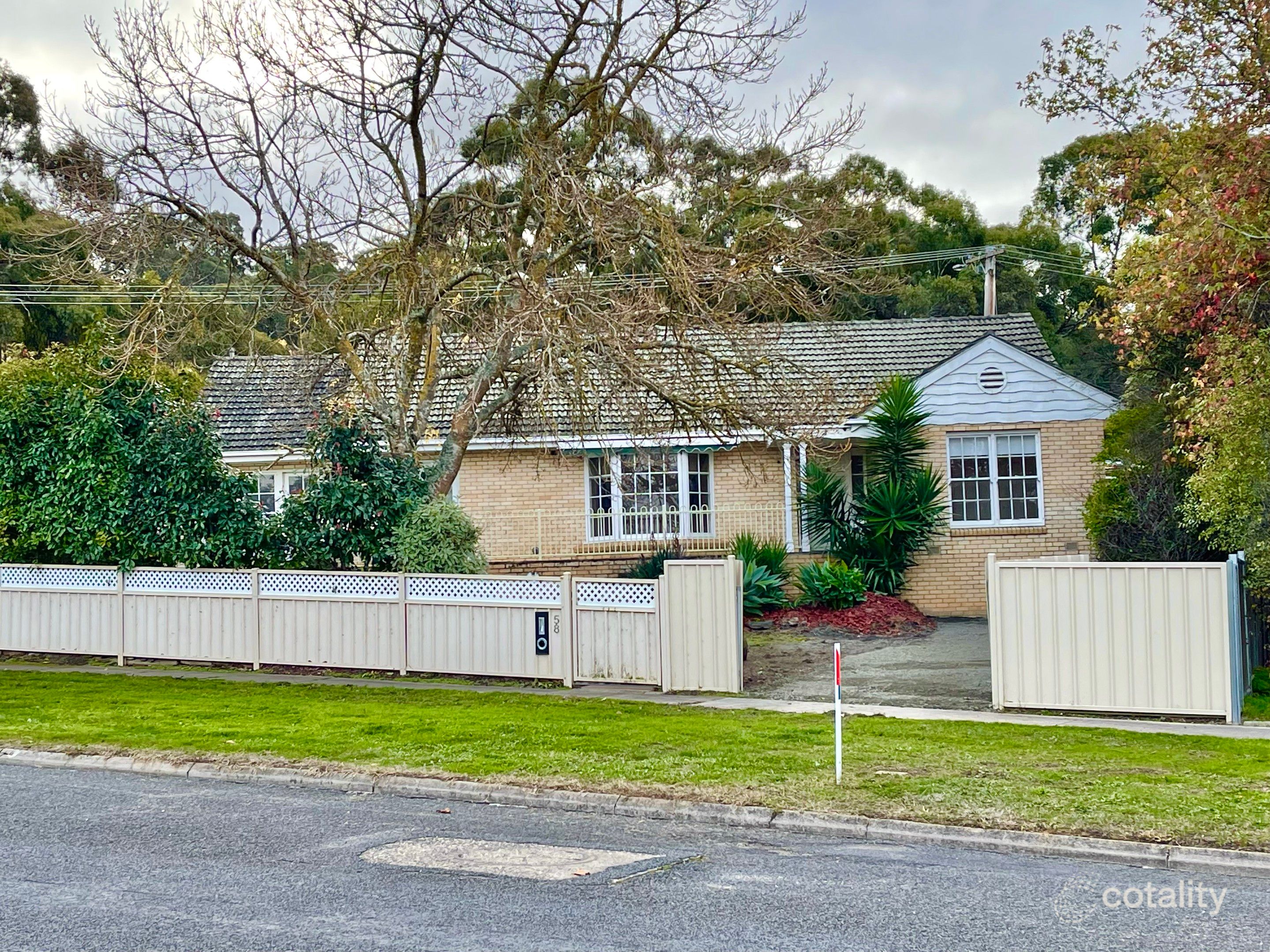 58 Barkly St W, Ararat, VIC 3377