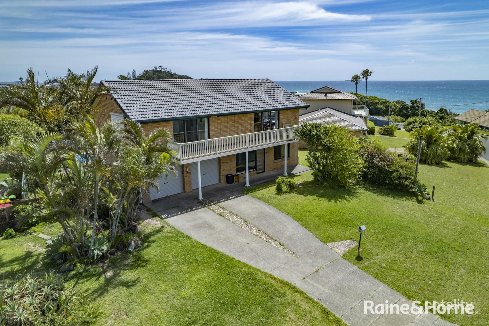 9 Elouera Dr, Sapphire Beach, NSW 2450