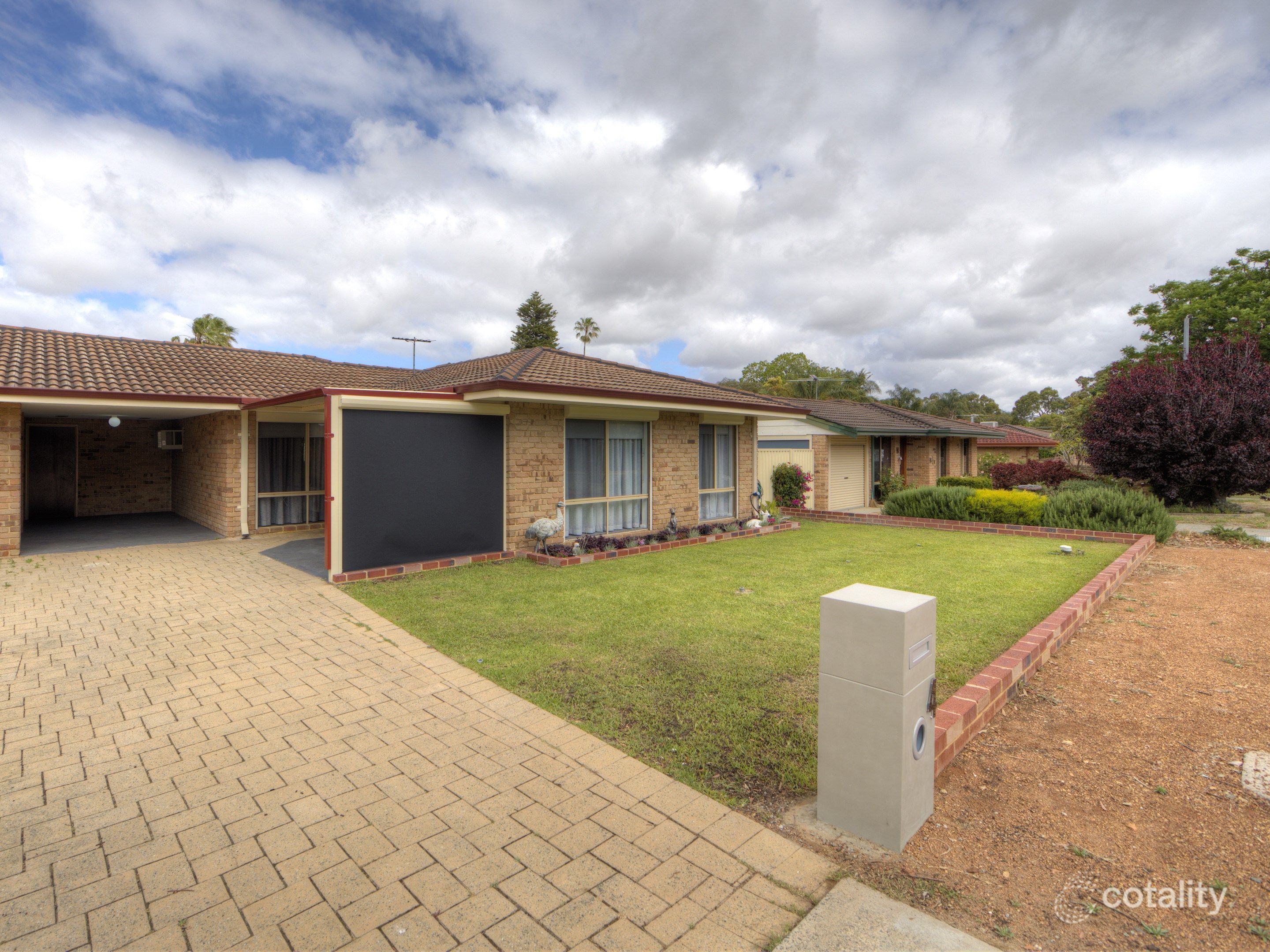 4/10 Dawson Ave, Forrestfield, WA 6058