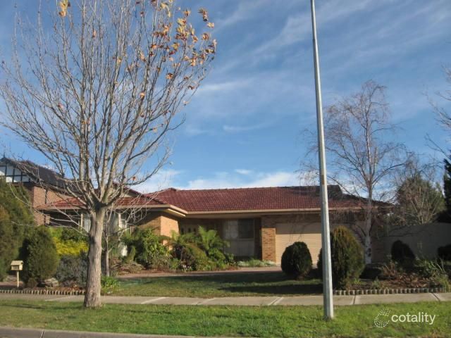 52 Haddington Cres, Greenvale, VIC 3059