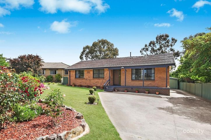 8 Horne Pl, Latham, ACT 2615