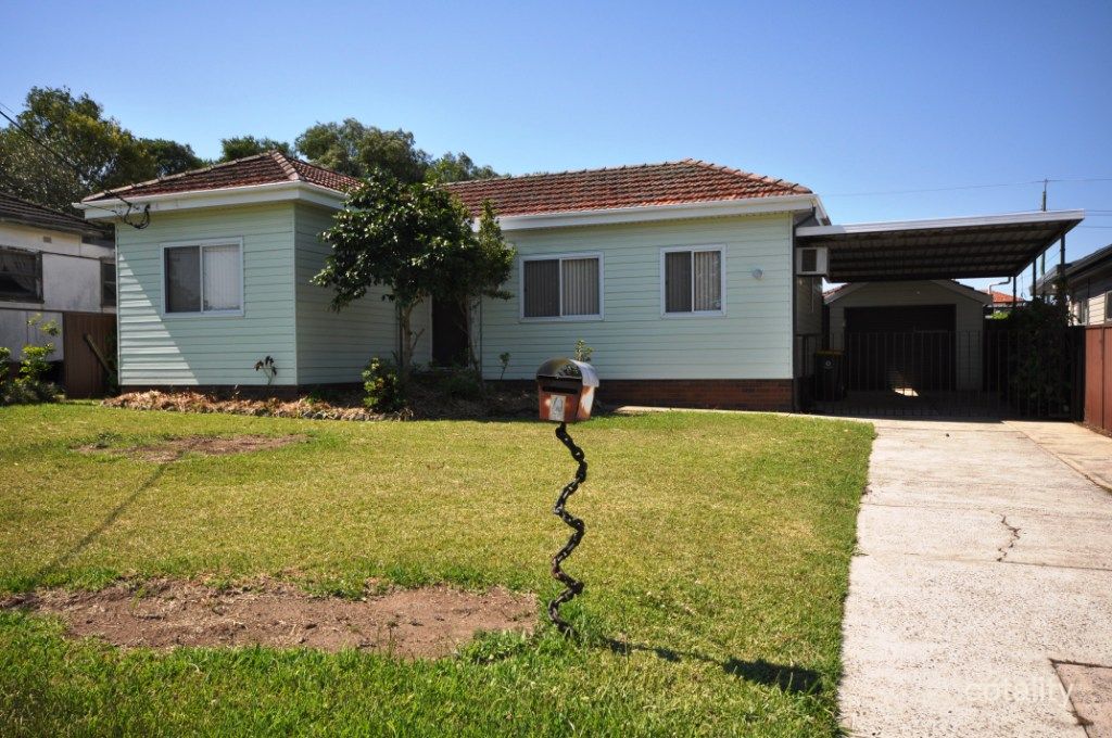 4 Leach Rd, Guildford West, NSW 2161