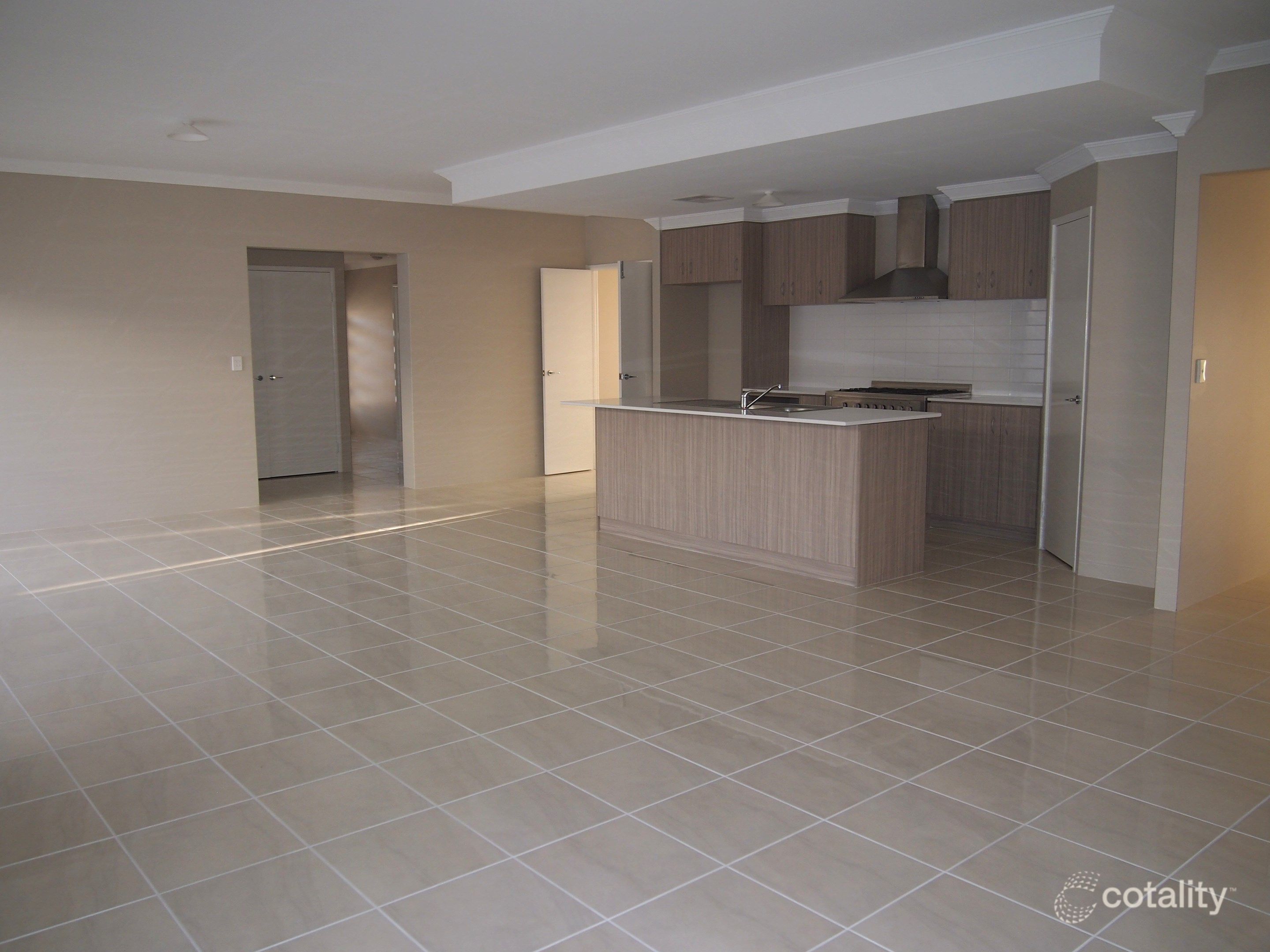 24 Laggan Rd, Canning Vale, WA 6155
